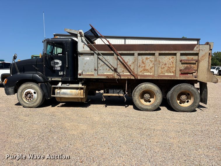 image for item ET0398 1996 Freightliner FDL112 dump truck