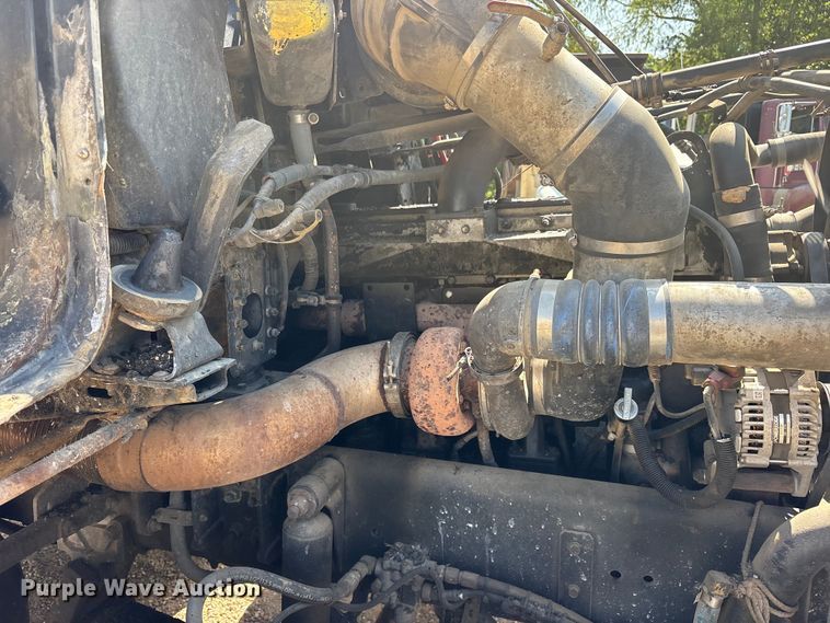 image for item ET0398 1996 Freightliner FDL112 dump truck