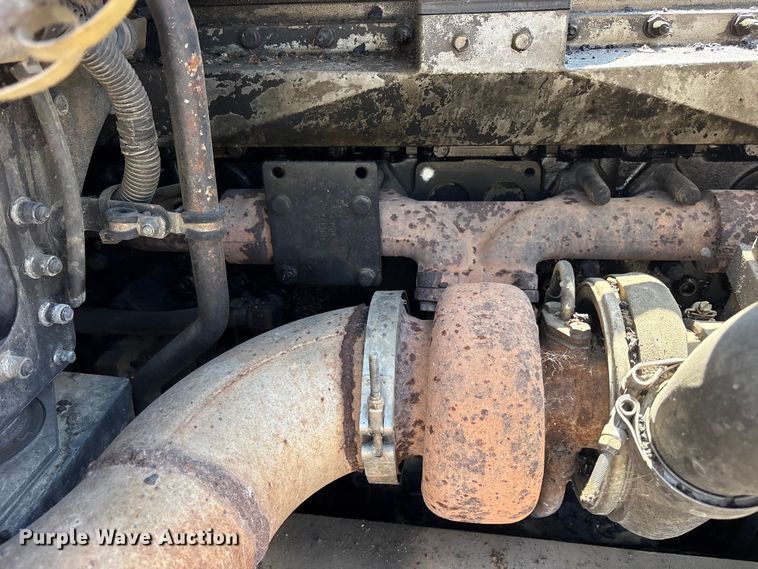 image for item ET0398 1996 Freightliner FDL112 dump truck