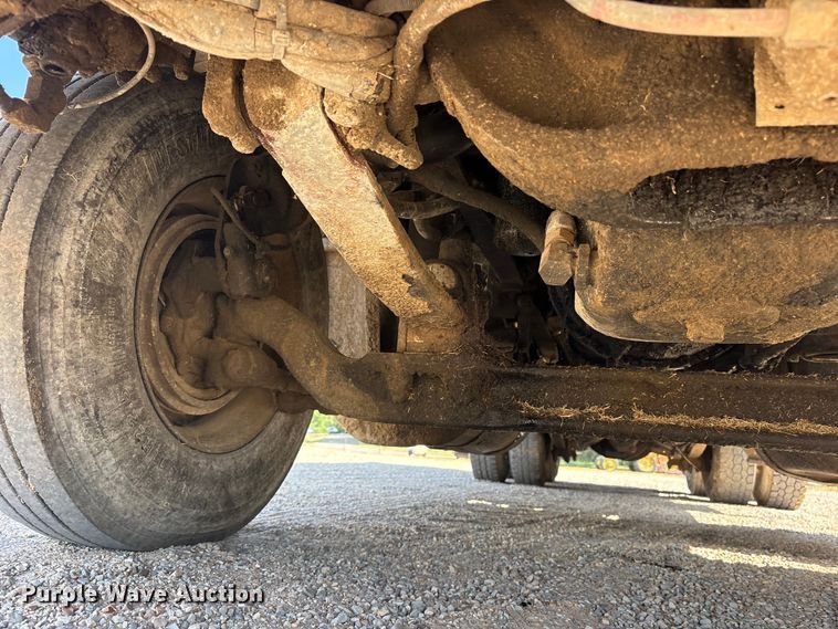 image for item ET0398 1996 Freightliner FDL112 dump truck