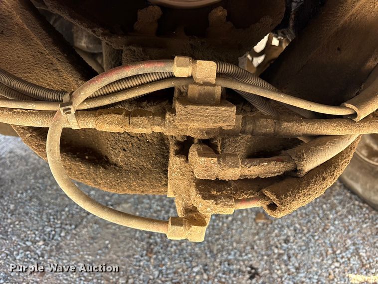 image for item ET0398 1996 Freightliner FDL112 dump truck