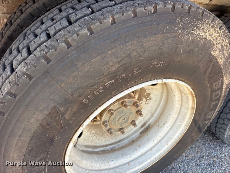 image for item ET0398 1996 Freightliner FDL112 dump truck