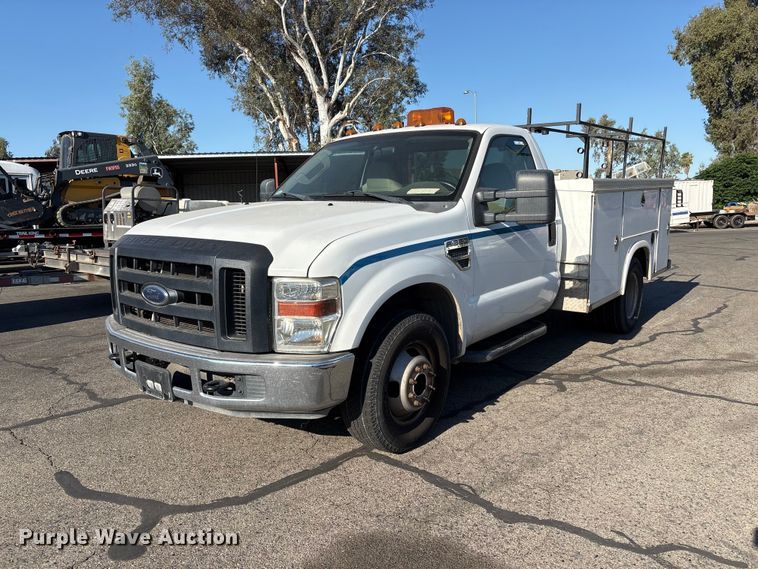 image for item ET0569 2008 Ford F350 Super Duty utility bed pickup truck