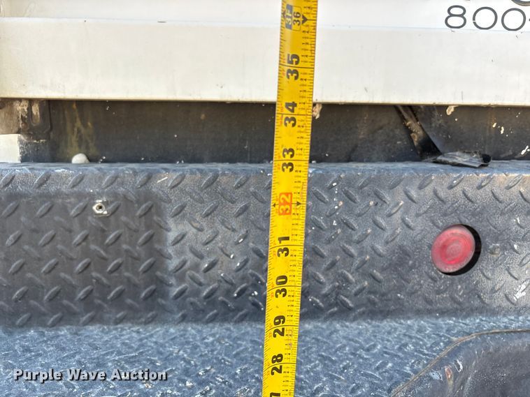 image for item ET0569 2008 Ford F350 Super Duty utility bed pickup truck