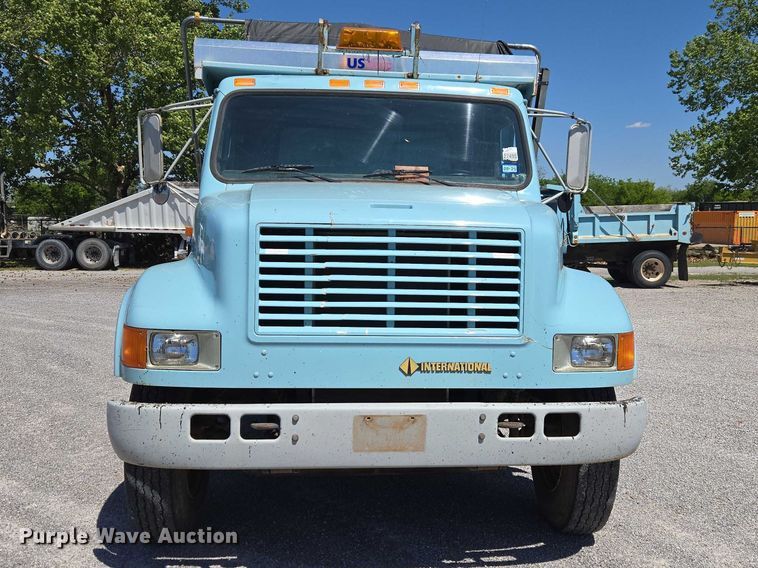 image for item ET5169 1993 International 4600 dump truck