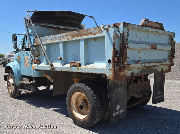 image for item ET5169 1993 International 4600 dump truck