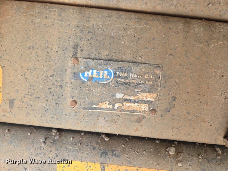 image for item ET5169 1993 International 4600 dump truck