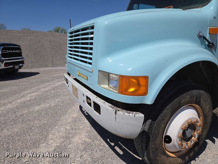 image for item ET5169 1993 International 4600 dump truck