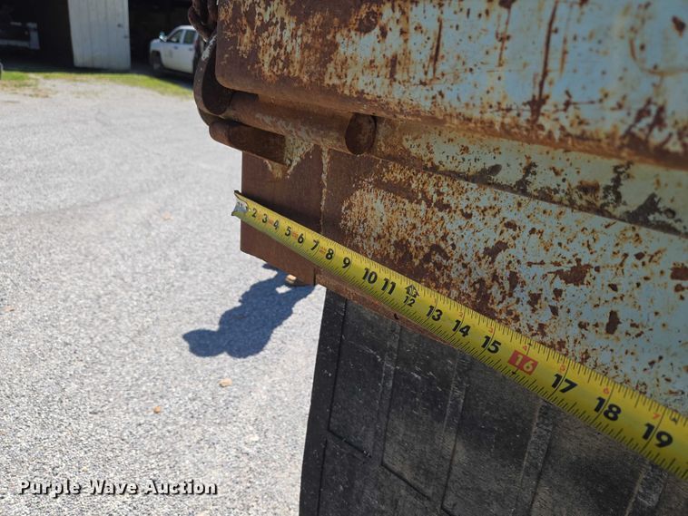 image for item ET5169 1993 International 4600 dump truck