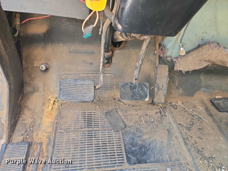 image for item ET5169 1993 International 4600 dump truck