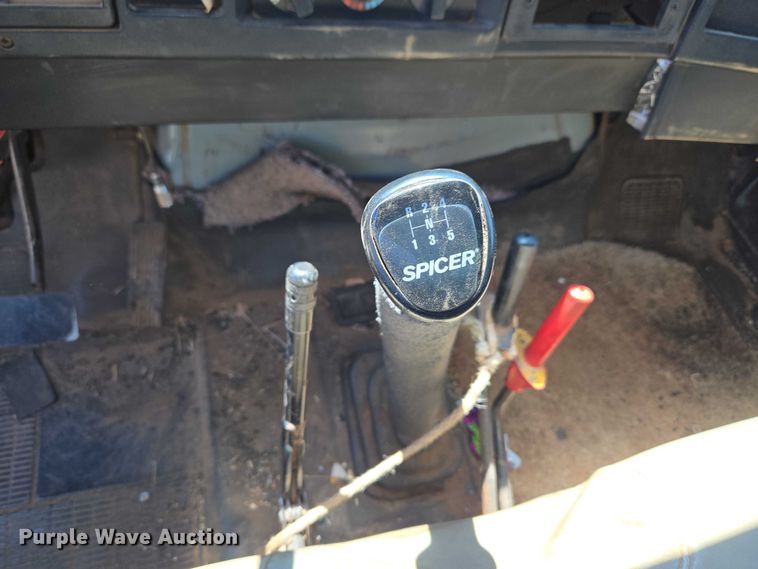 image for item ET5169 1993 International 4600 dump truck