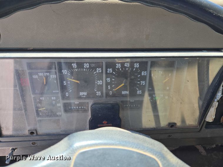 image for item ET5169 1993 International 4600 dump truck