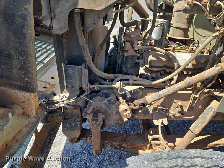 image for item ET5169 1993 International 4600 dump truck