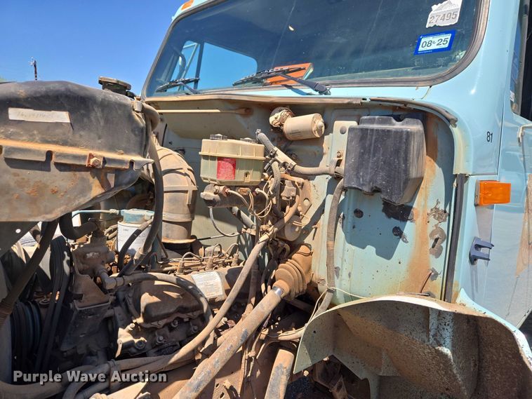image for item ET5169 1993 International 4600 dump truck
