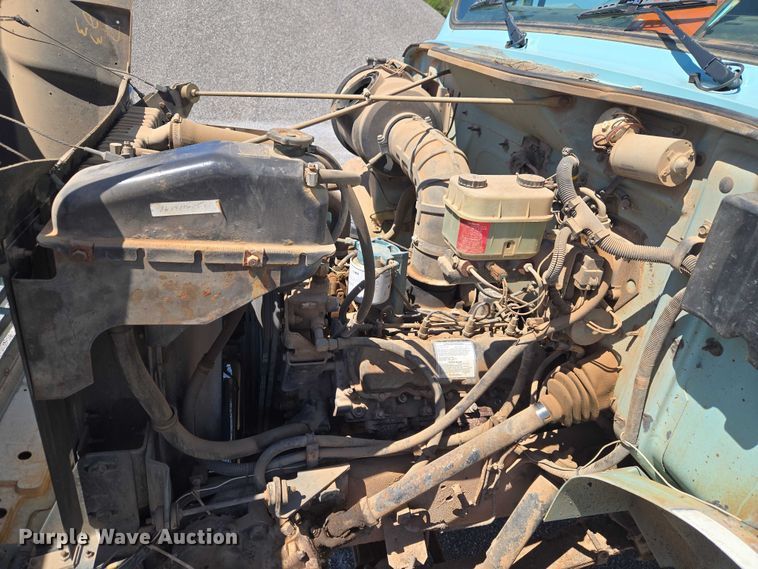 image for item ET5169 1993 International 4600 dump truck
