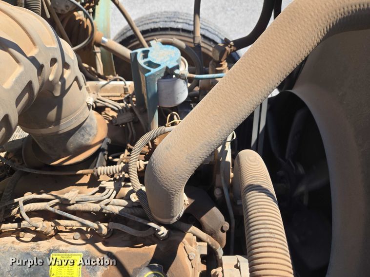 image for item ET5169 1993 International 4600 dump truck