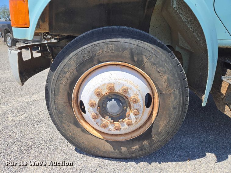 image for item ET5169 1993 International 4600 dump truck