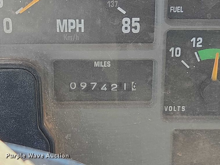 image for item ET5169 1993 International 4600 dump truck