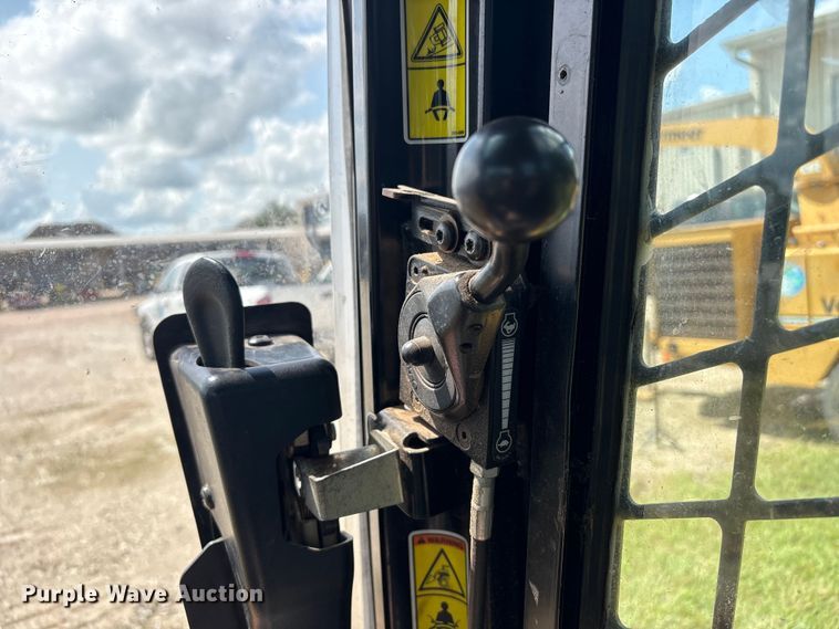 image for item EU0781 Caterpillar 299C tracked skid steer loader