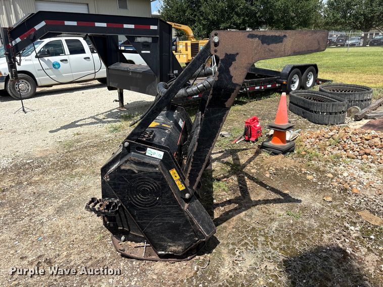 image for item EU0782 2006 Caterpillar HM312 skid steer mulcher