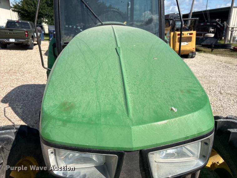 image for item EU0784 2013 John Deere 5085M MFWD tractor