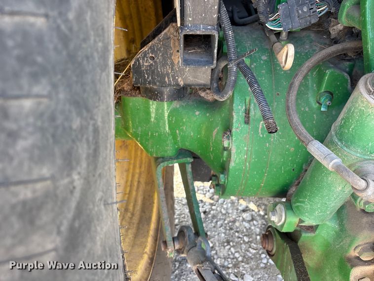 image for item EU0784 2013 John Deere 5085M MFWD tractor