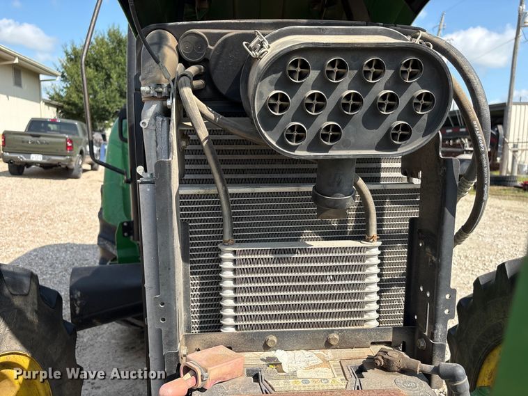 image for item EU0784 2013 John Deere 5085M MFWD tractor