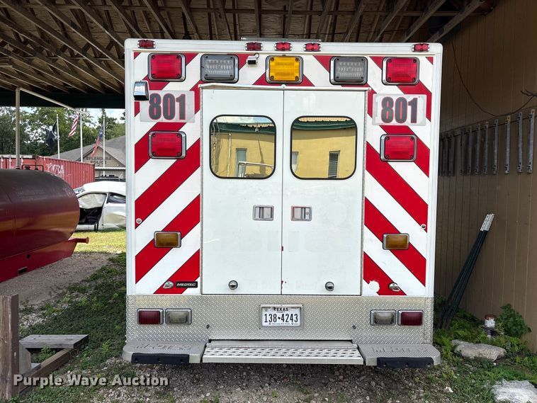 image for item EU0875 2008 International DuraStar 4300 ambulance
