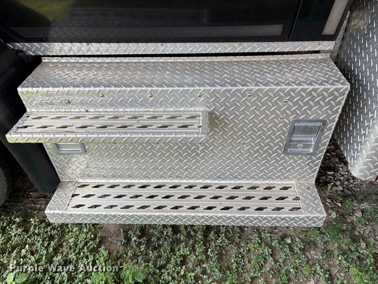 image for item EU0875 2008 International DuraStar 4300 ambulance