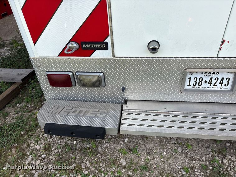 image for item EU0875 2008 International DuraStar 4300 ambulance