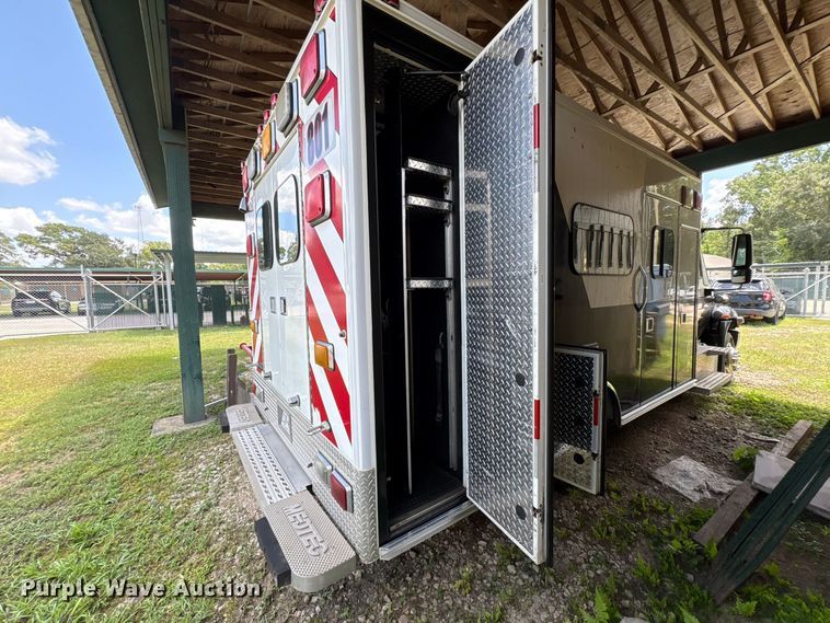 image for item EU0875 2008 International DuraStar 4300 ambulance