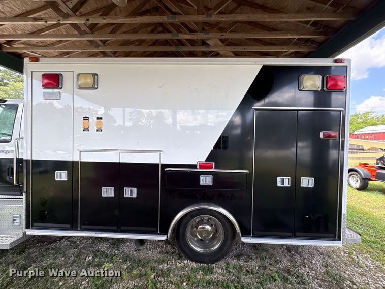 image for item EU0875 2008 International DuraStar 4300 ambulance
