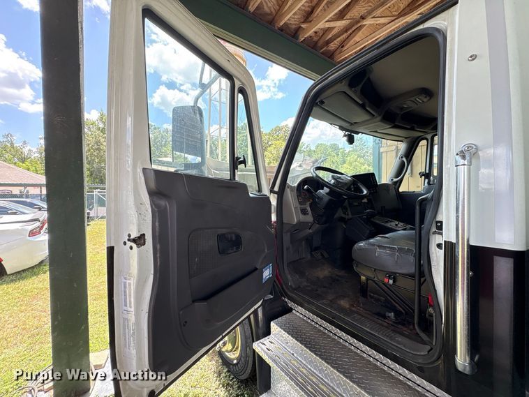 image for item EU0875 2008 International DuraStar 4300 ambulance