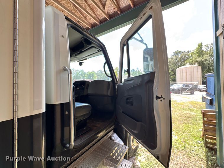 image for item EU0875 2008 International DuraStar 4300 ambulance