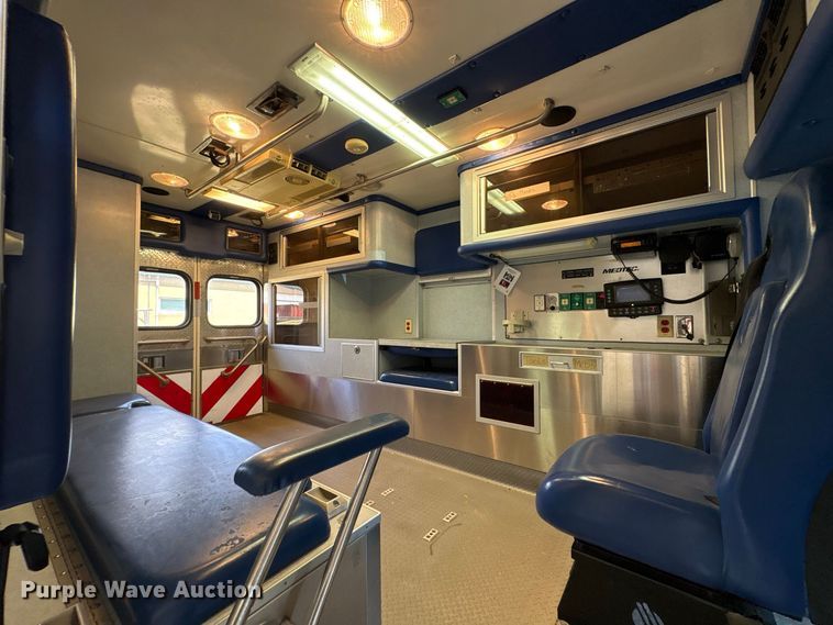 image for item EU0875 2008 International DuraStar 4300 ambulance