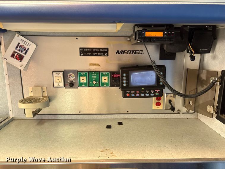 image for item EU0875 2008 International DuraStar 4300 ambulance