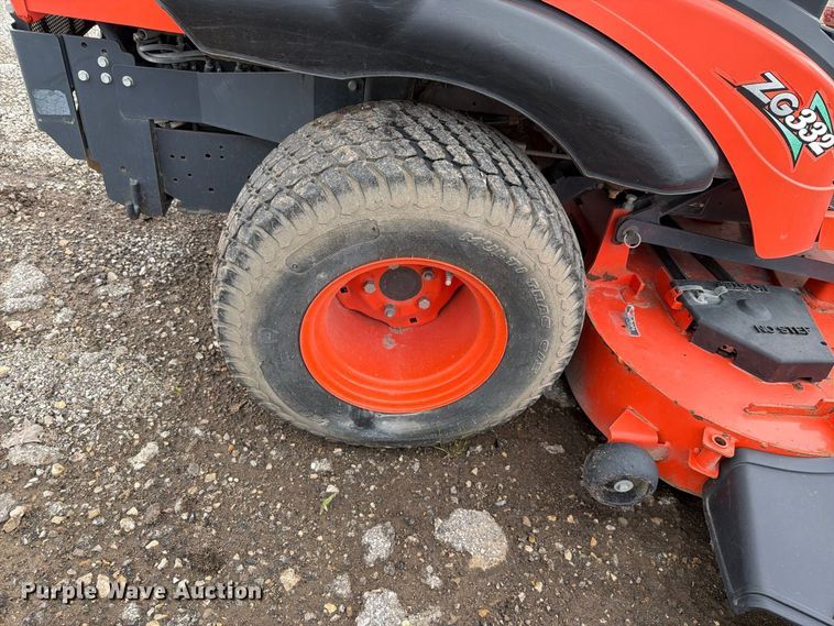 image for item EV2445 Kubota ZG332 ZTR lawn mower
