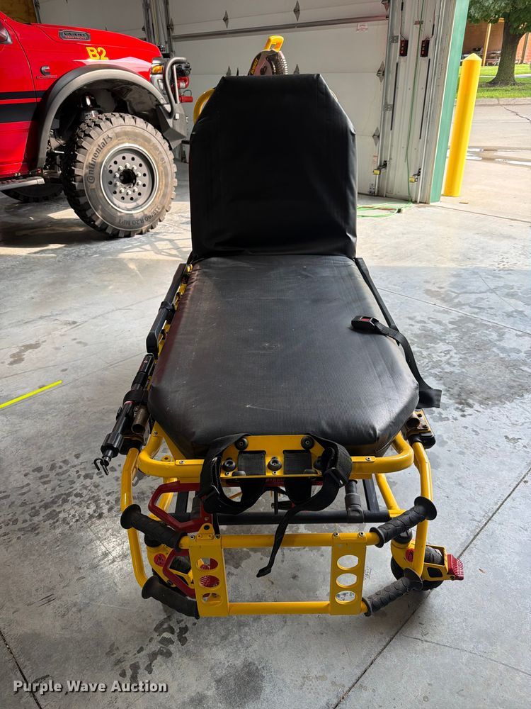 image for item EV2446 Stryker 6083 MX-Pro stretcher