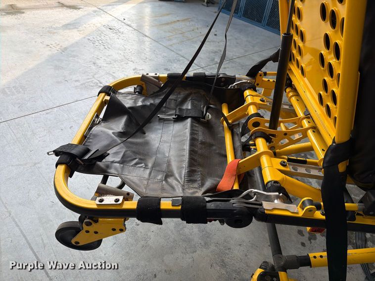 image for item EV2446 Stryker 6083 MX-Pro stretcher