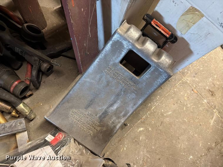 image for item EV2478 Tools