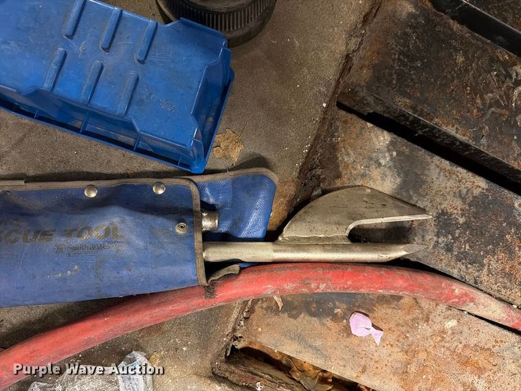 image for item EV2479 Tools