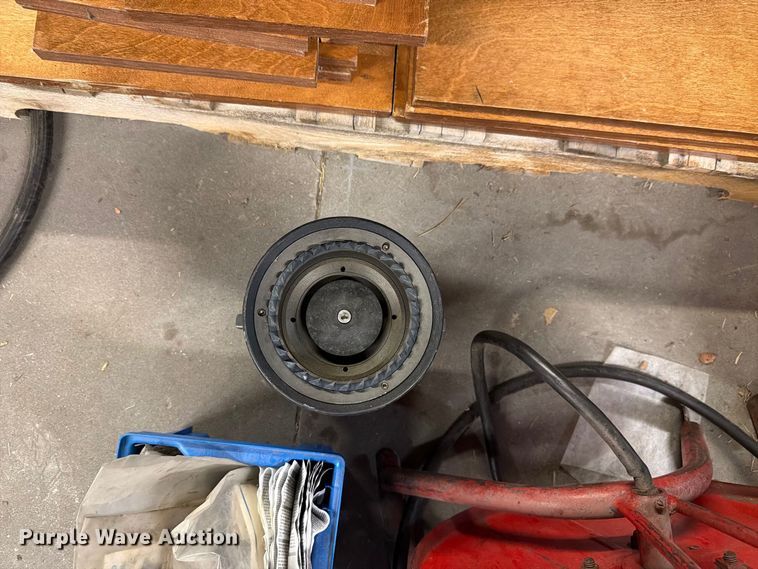 image for item EV2479 Tools