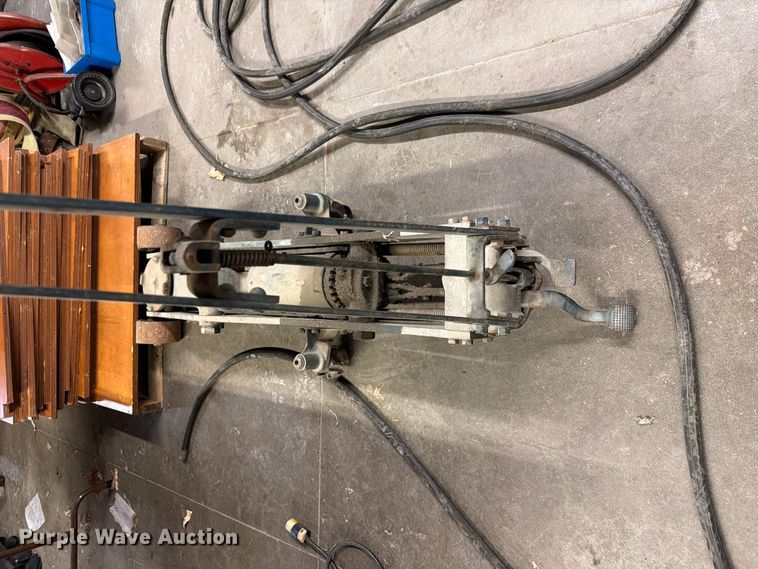 image for item EV2480 Walker  J780 shop jack