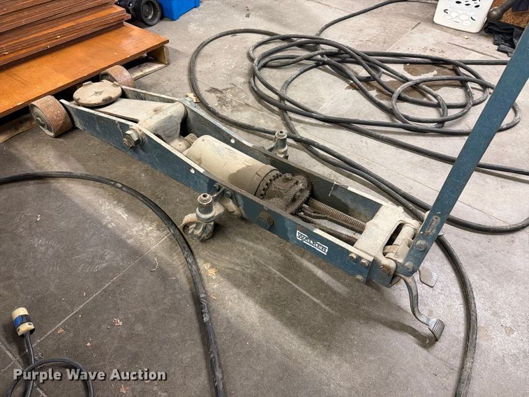 image for item EV2480 Walker  J780 shop jack