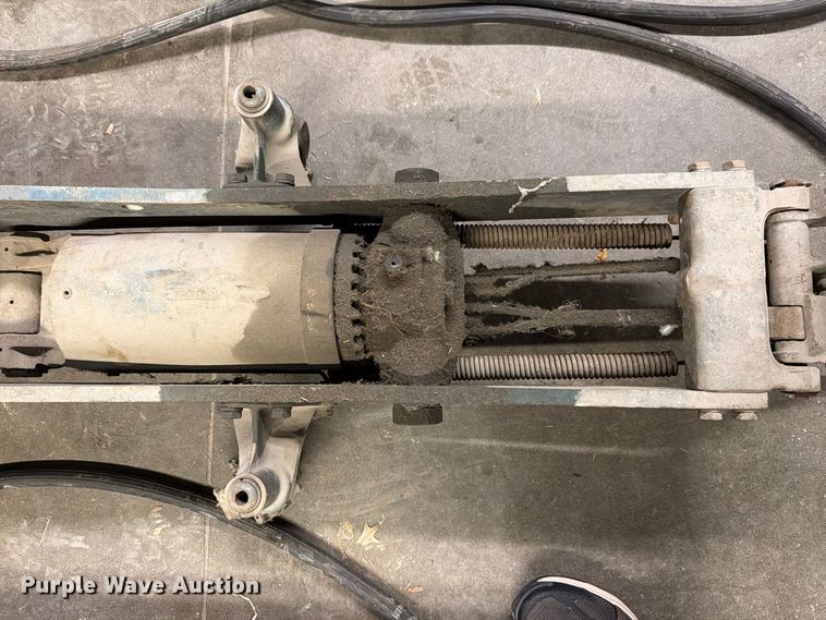 image for item EV2480 Walker  J780 shop jack