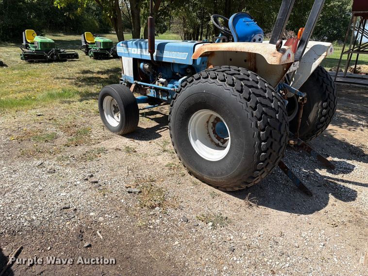 image for item EV2488 1984 Ford 1910 tractor