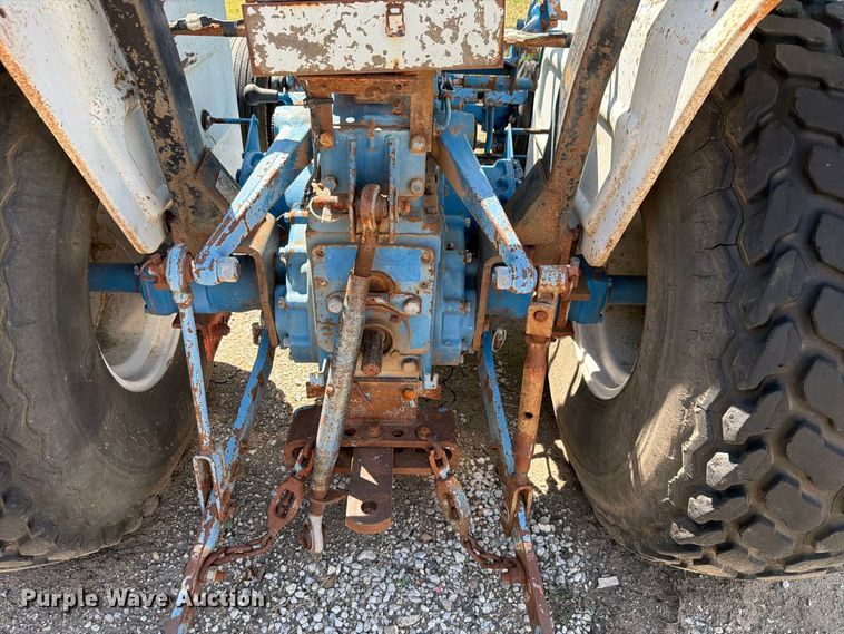 image for item EV2488 1984 Ford 1910 tractor