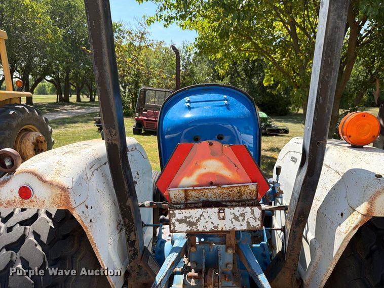 image for item EV2488 1984 Ford 1910 tractor