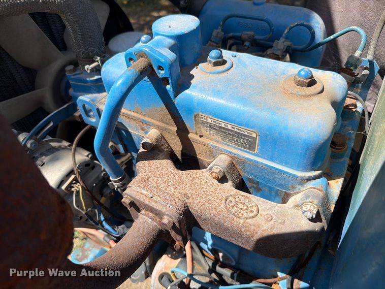 image for item EV2488 1984 Ford 1910 tractor