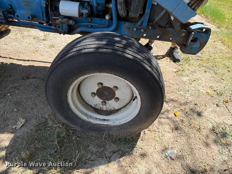 image for item EV2488 1984 Ford 1910 tractor